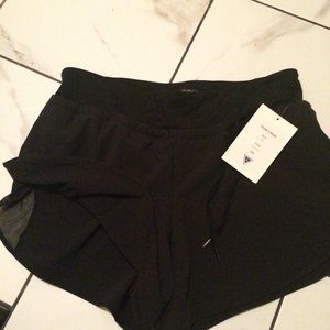 YogaSmoga Cloud Nine black shorts 10